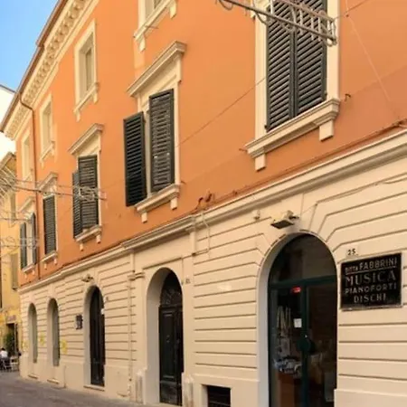 Centro Storico Nuovo E Ristrutturato * Пезаро